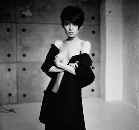 黒のランジェリーオンリーファンズ 無料裸 写真