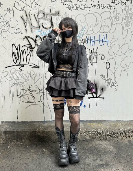 毛深い足のオンリーファンズ 無料セクシー 写真