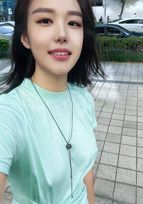 Thea Lee ポルノスター セックス ギャラリー