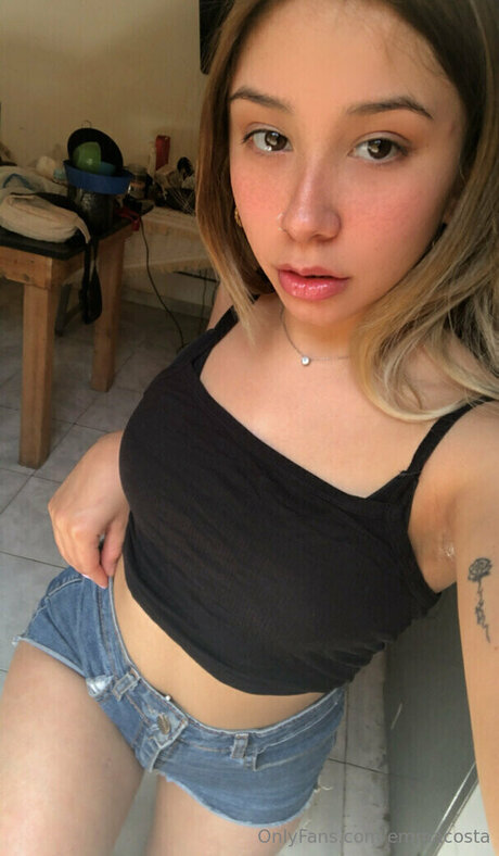 Emma Acosta 素敵なモデル 写真