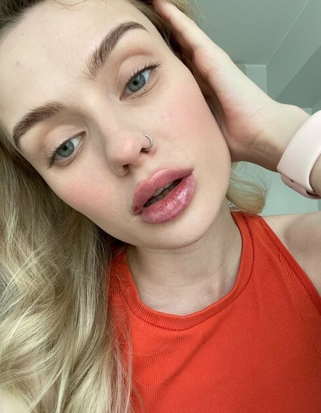 aliceshea69 セクシーなポルノスター 写真