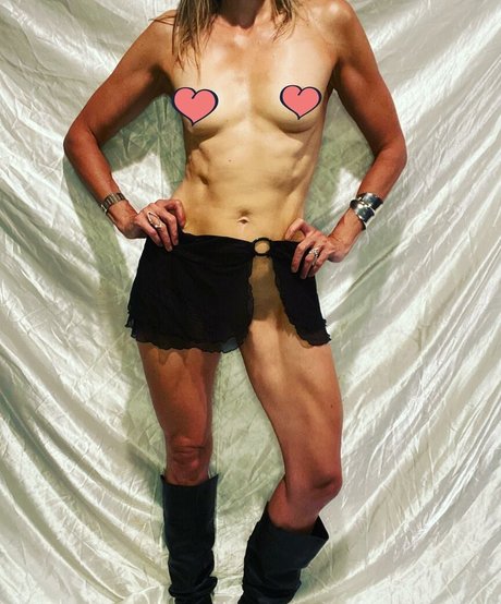 aska69 セックスモデル 写真