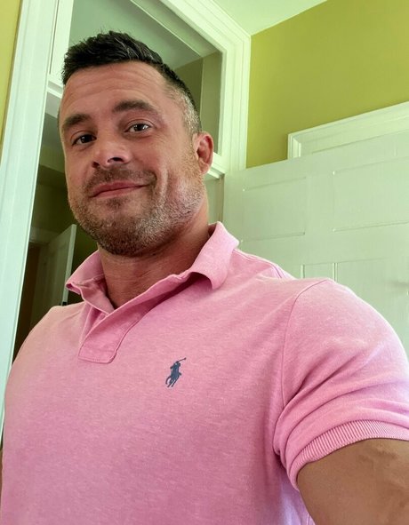 ゲイ筋肉オンリーファンズ 無料 ギャラリー