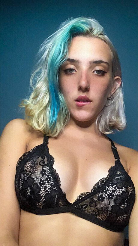 セクシーなアジア人オンリーファンズ セクシーヌード 写真