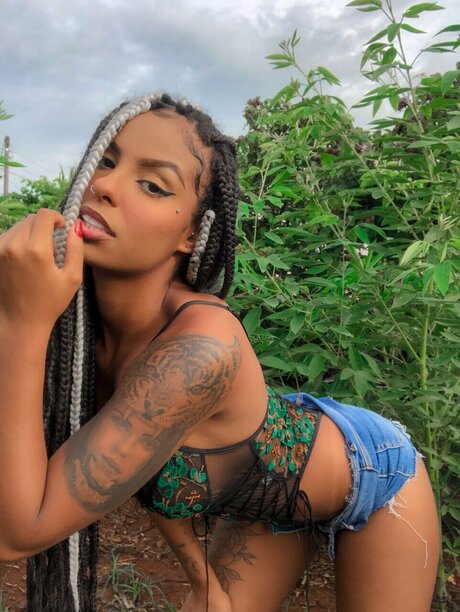 美しい黒檀のオンリーファンズ 無料xxx 画像