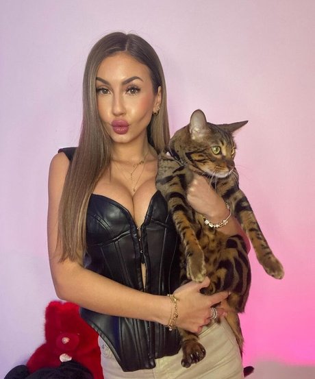 Gonsabella エロティックなポルノスター 写真