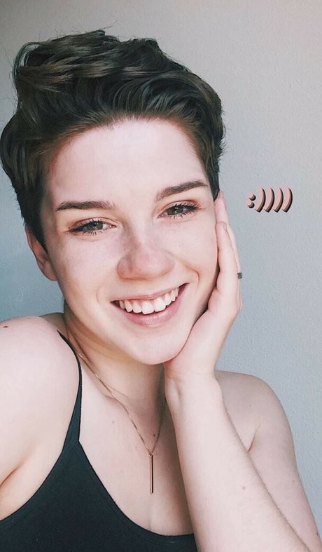 Morgan Eckroth 高品質スター 写真