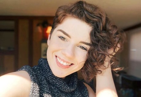 Morgan Eckroth ヌードモデル 写真