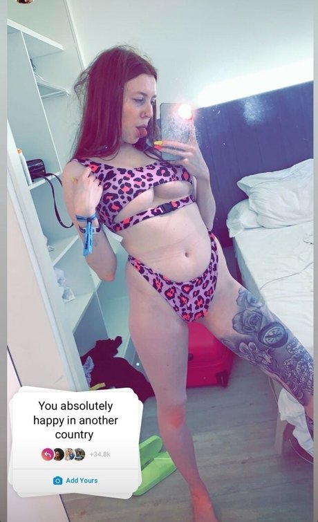 Molly Capper セクシーなスター 画像