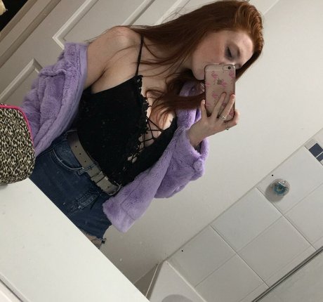 Molly Capper 美しいモデル 画像