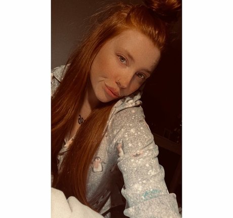 Molly Capper アダルトスター 写真