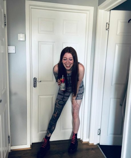 Molly Capper 完璧なポルノスター 画像