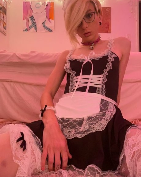 ヌーディストオンリーファンズ セクシーヌード 画像