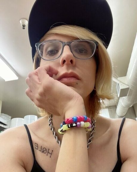 Cassie Coyote セックススター 写真