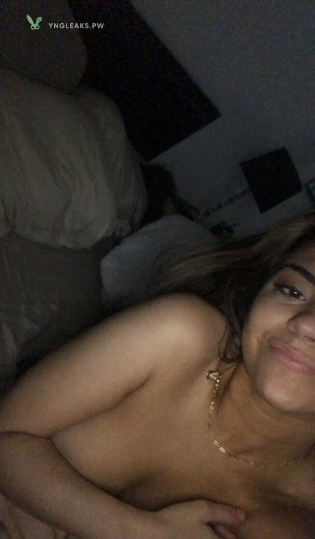 Vicky Escobar セックスモデル 画像