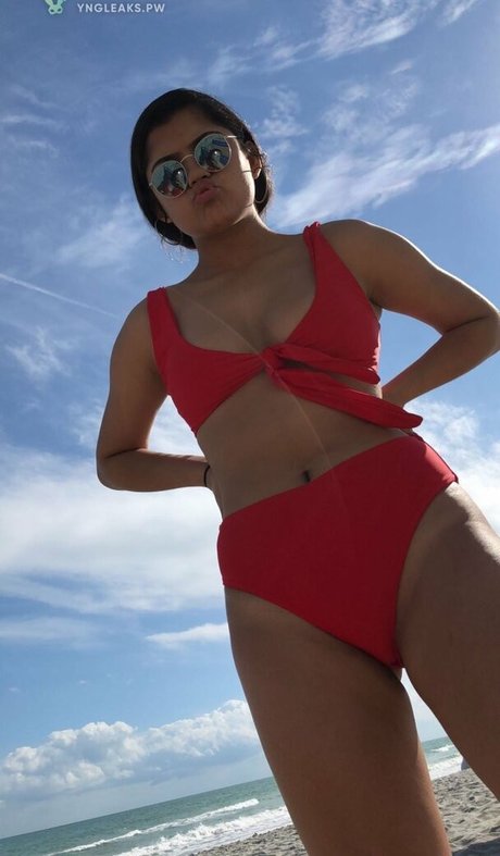 Vicky Escobar 完璧なスター 写真