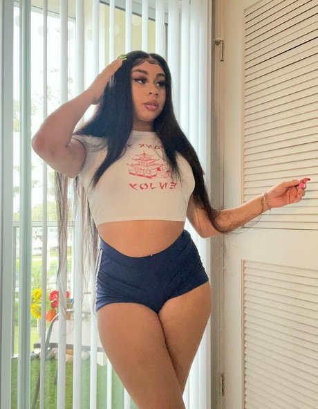 bbygshai ポルノモデル 写真