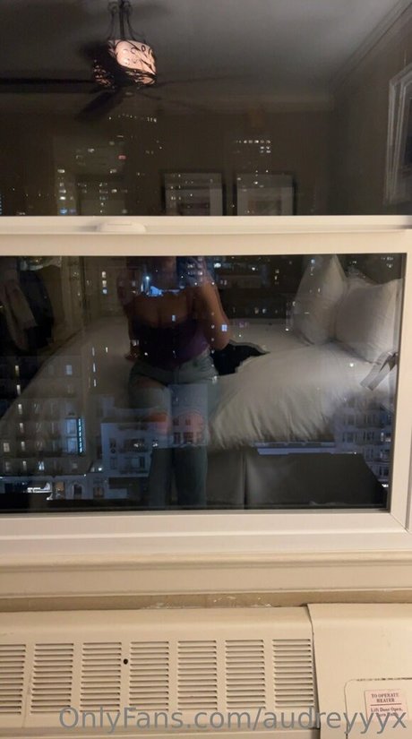 audreyyyx セクシーなスター 画像