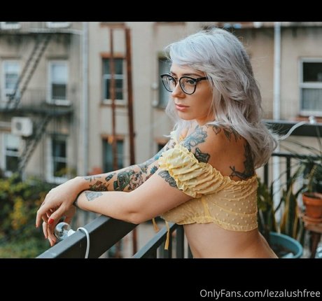 leezalushfree 美しいモデル 写真