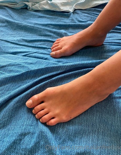 italianfeetluv セクシーモデル 画像
