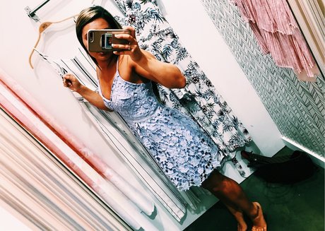 アジアンシスターオンリーファンズ アート裸 ギャラリー