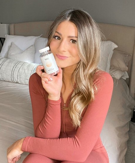 Hailey Lower ポルノスター アーカイブ