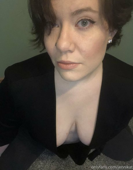 jennikatfree top profile image