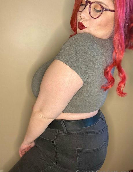 ily3kbaby ポルノスター 美しい 写真