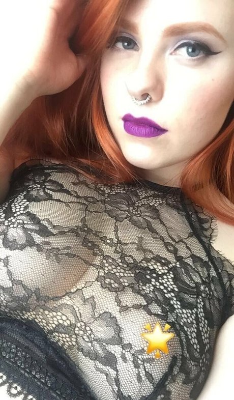 krystalkitten828 ヌード女優 ギャラリー