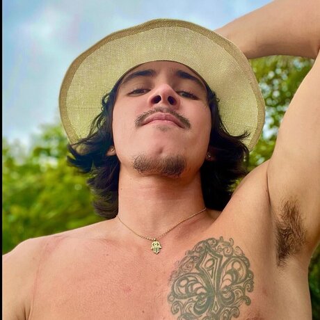 Brandon Toru o 無料モデル 画像