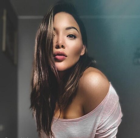 AlessiaCh ホット女優 画像