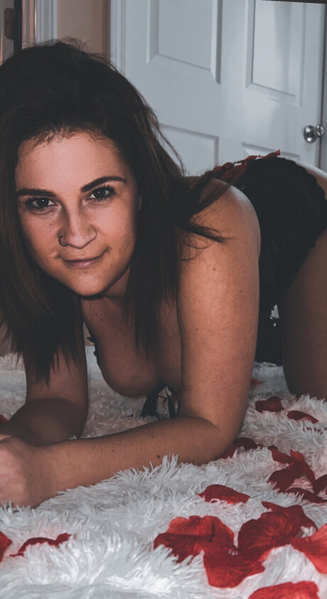 Kristen Layne 完璧なポルノスター 画像
