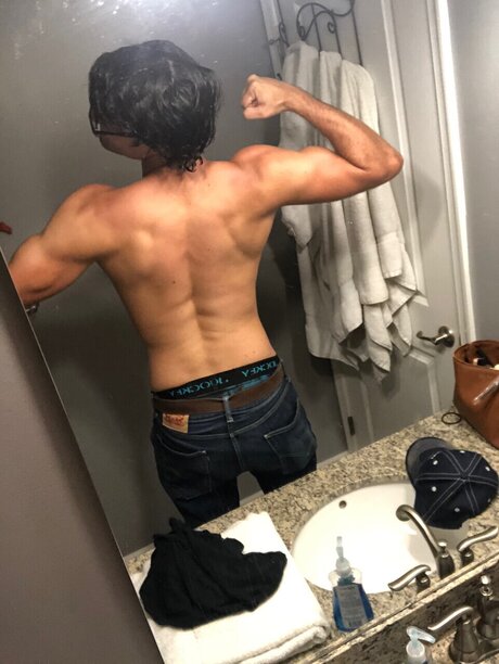 パンツ オンリーファンズ 無料 画像