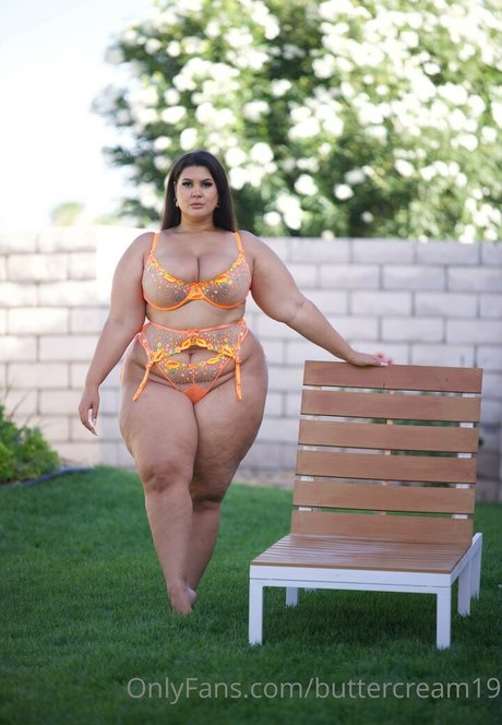 Buttercream19 最高のモデル 画像