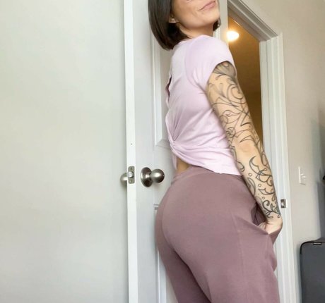 themrsnextdoor2 0 ポルノ女優 画像