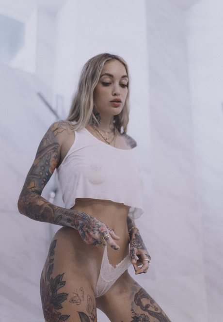 Torrie Blake ホットなモデル 写真