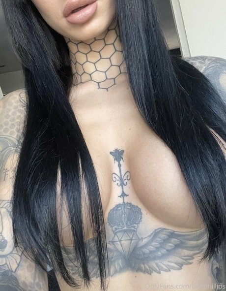 Bee Phillips ポルノモデル 写真