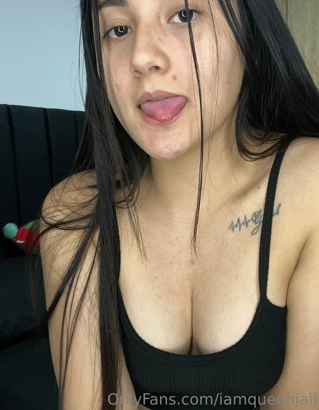 iamqueenjaii ヌードスター 画像