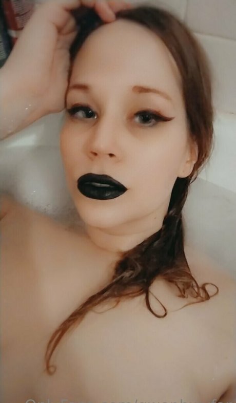 gwenhwyfar エロティック女優 写真