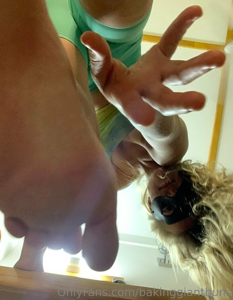 bakinggiantbuns アダルト女優 画像