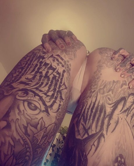 SophieWilde アダルトスター 画像