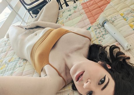 wildflowerfaye モデル 画像