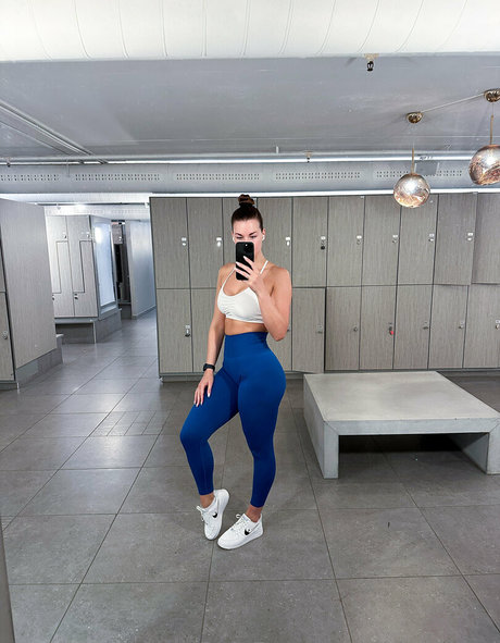 女装オンリーファン ホットポルノ 画像