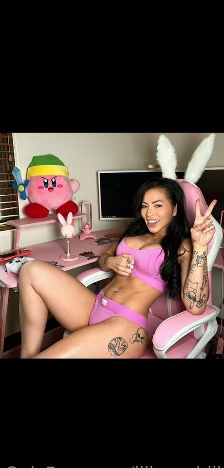 lilkymchiii セクシーなスター 写真