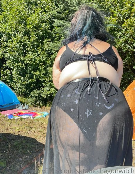 足を舐めるオンリーファンズ 素敵 写真