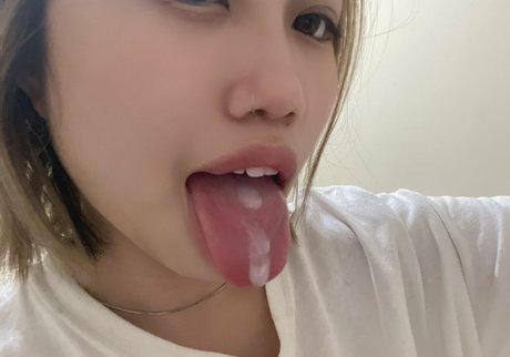 熟女潮吹きオンリーファンズ 美しい裸 写真