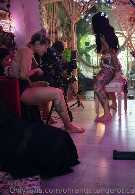 ohrangutangerotica ポルノモデル 画像