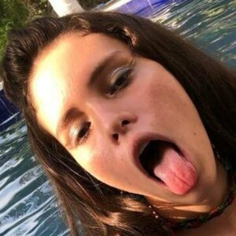 alegarces666 裸のモデル 写真