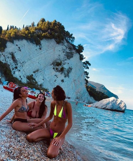 Alessia Barbarossa 高品質女優 写真