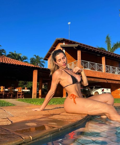 Ana Paula Minerato 完璧なスター 写真
